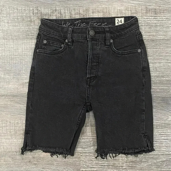 We The Free People Denim Frayed Cut Off Shorts size 24 Bermuda Button Fly Boho - Picture 2 of 16